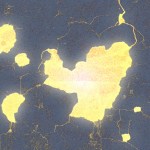 光线透着缝隙闪烁着微光。